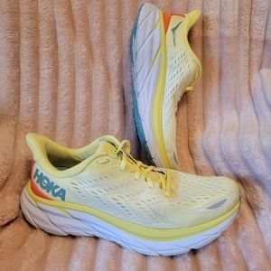 Women's Hoka Clifton 8 Size 9B